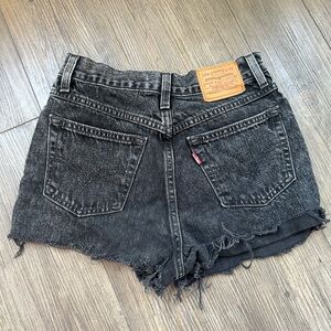 Vintage Levi’s mom shorts